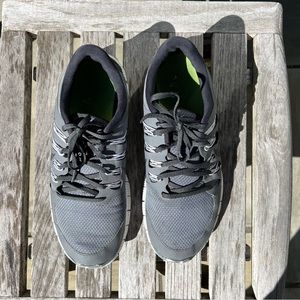 Men’s Nike Free 5.0, Grey with White Accents, size 12